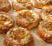 Apple Filled Swedish Buns